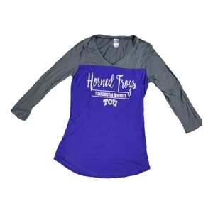 USED TCU FROGS  Ladies Gray & Purple Baseball sleeve Tee T-Shirt Small